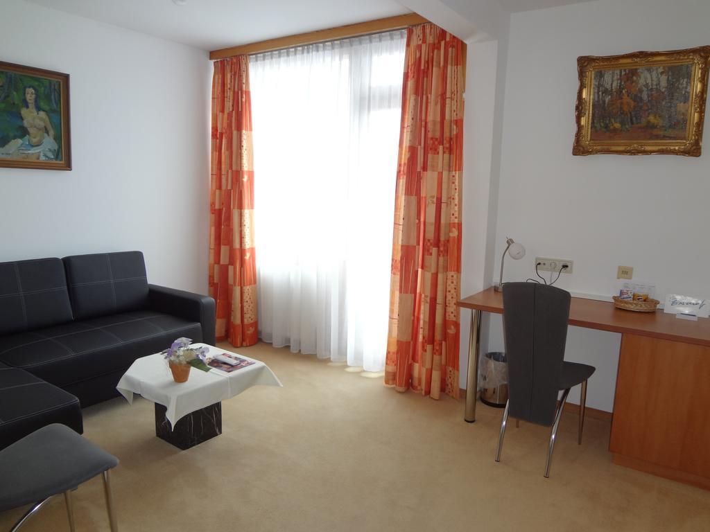 Hotel Bischof Dornbirn Phòng bức ảnh