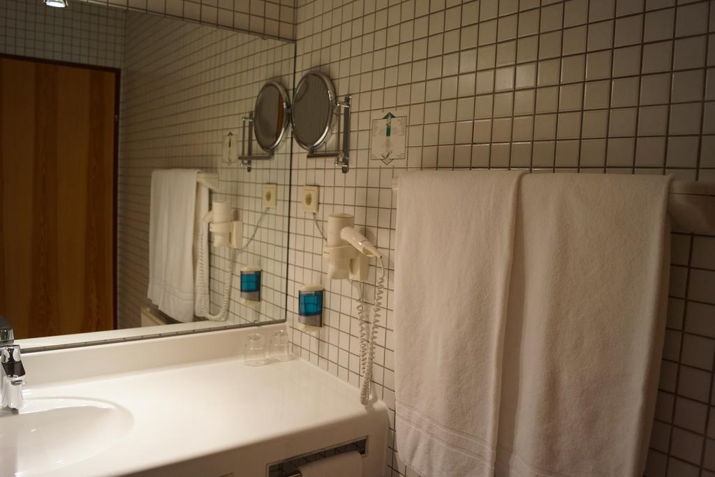 Hotel Bischof Dornbirn Phòng bức ảnh