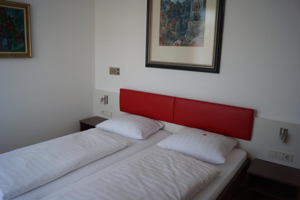 Hotel Bischof Dornbirn Phòng bức ảnh